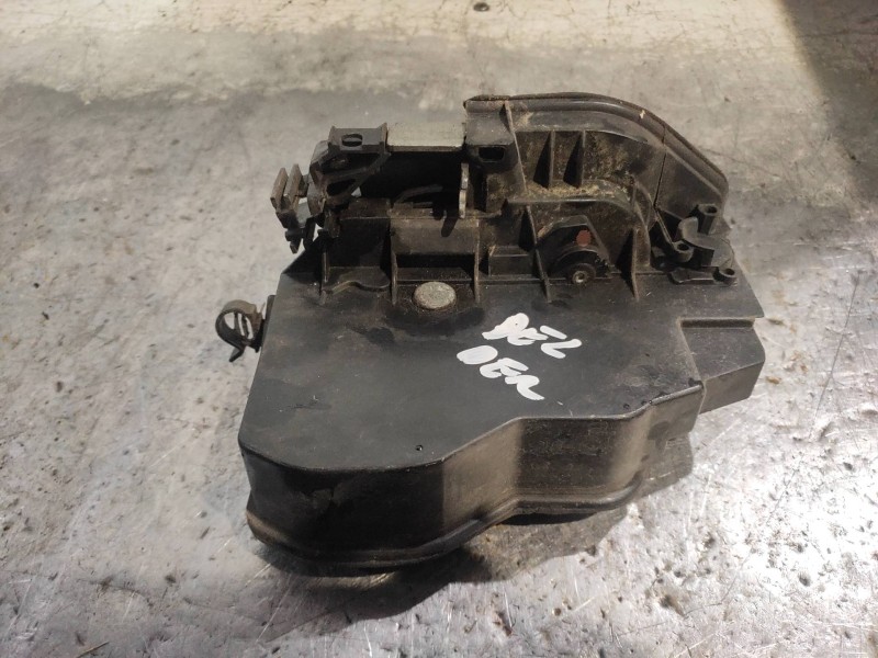 Recambio de motor cierre centralizado delantero derecho para bmw x6 (e71) 3.5d referencia OEM IAM 7202146  