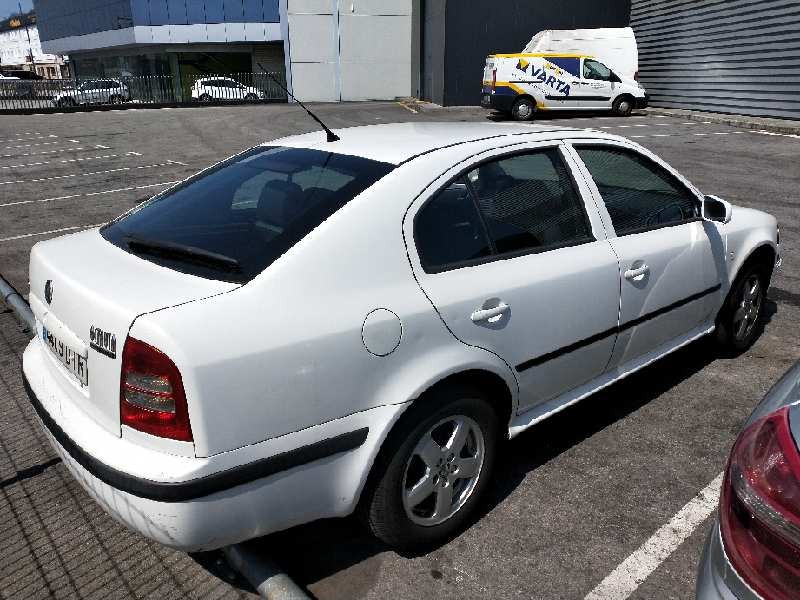 skoda octavia berlina (1u2) del año 2005