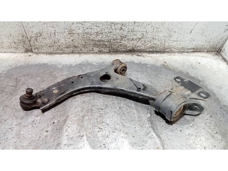 Recambio de brazo suspension inferior delantero izquierdo para ford focus lim. (cb8) titanium referencia OEM IAM   