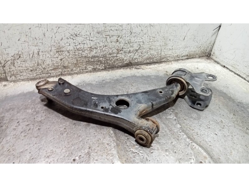 Recambio de brazo suspension inferior delantero izquierdo para ford focus lim. (cb8) titanium referencia OEM IAM   