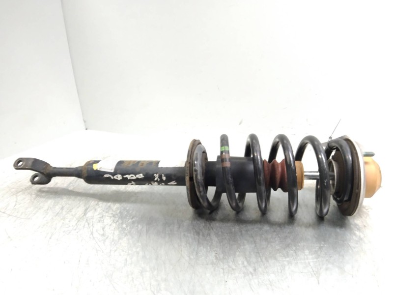 Recambio de amortiguador delantero derecho para skoda superb (3u4) collection referencia OEM IAM 8D0413031BS  