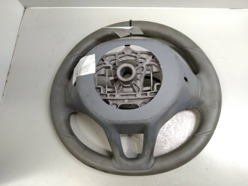 Recambio de volante para peugeot 208 1.4 hdi fap referencia OEM IAM   