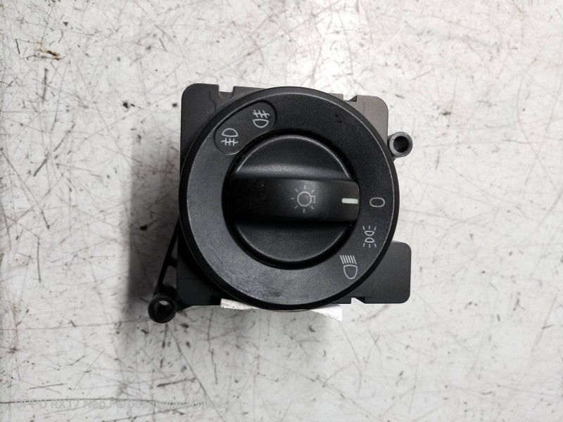 Recambio de mando luces para mercedes sprinterii caja cerrada (desde 01.06) 210/213/216 cdi (906.611/613) referencia OEM IAM A90