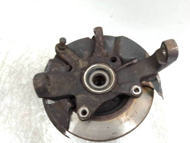 Recambio de mangueta delantera derecha para ssangyong musso referencia OEM IAM   