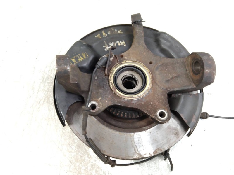 Recambio de mangueta delantera derecha para ssangyong rexton rx 270 plus / 270 xdi plus referencia OEM IAM   