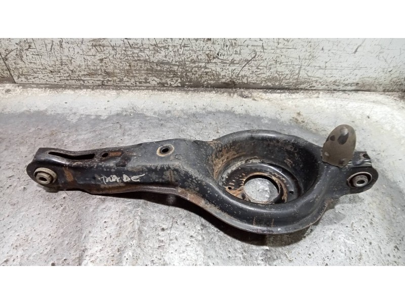 Recambio de brazo suspension inferior trasero derecho para ford focus lim. (cb8) titanium referencia OEM IAM   