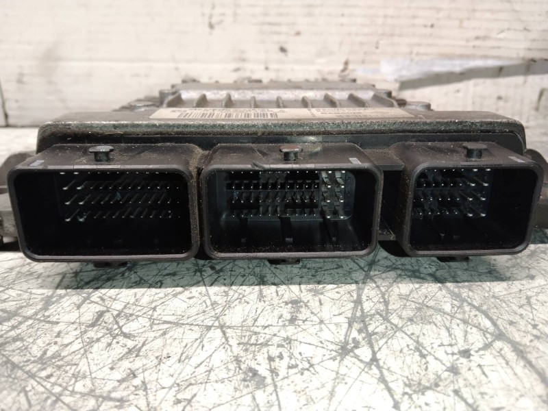 Recambio de centralita motor uce para renault megane ii berlina 5p business referencia OEM IAM S122326109A 8200565863 8200592611