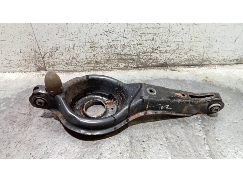 Recambio de brazo suspension inferior trasero izquierdo para ford focus lim. (cb8) titanium referencia OEM IAM   