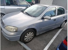 opel astra g berlina del año 2000