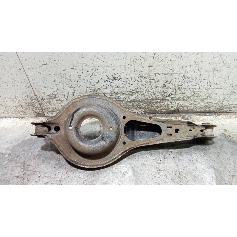 Recambio de brazo suspension inferior trasero izquierdo para ford focus lim. (cb8) titanium referencia OEM IAM   