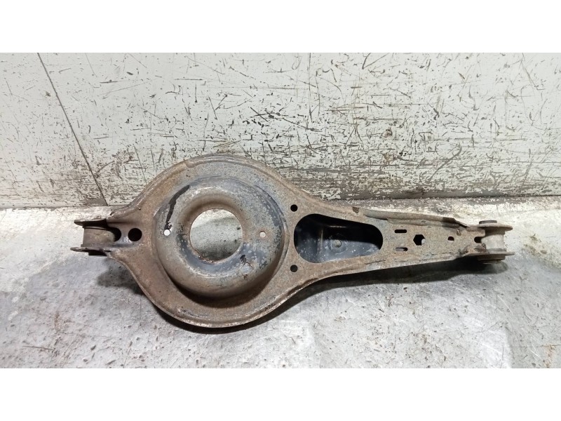 Recambio de brazo suspension inferior trasero izquierdo para ford focus lim. (cb8) titanium referencia OEM IAM   