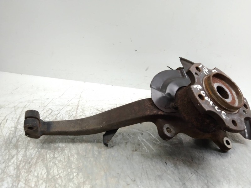 Recambio de mangueta delantera izquierda para ssangyong rodius 2.7 turbodiesel cat referencia OEM IAM   