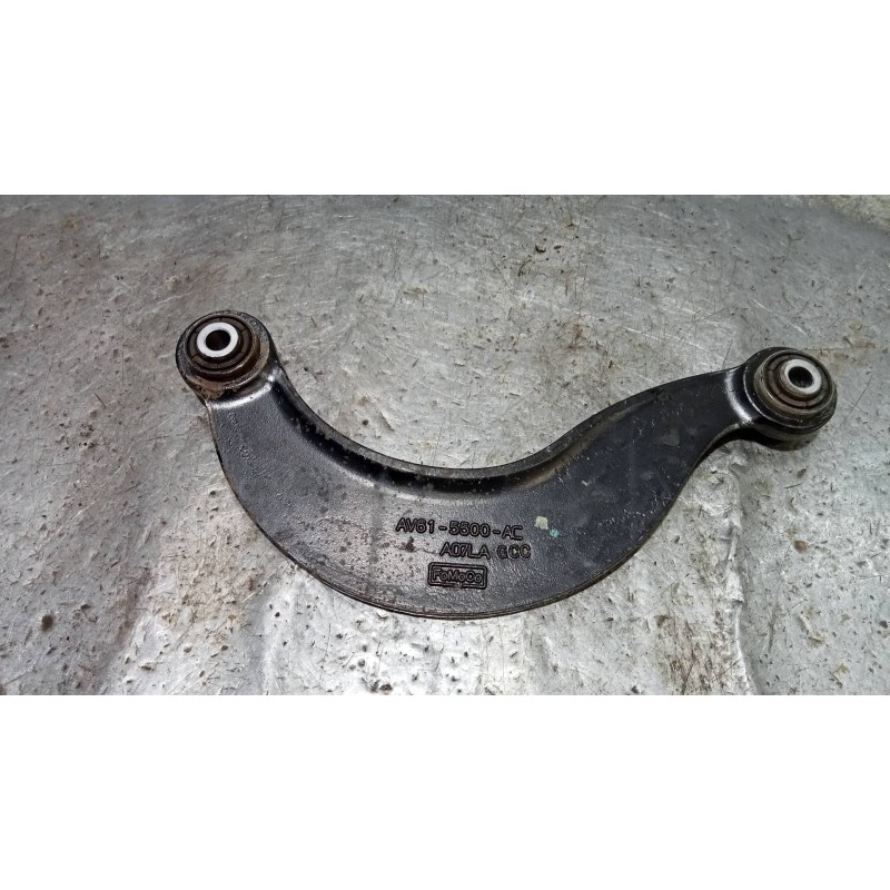 Recambio de brazo suspension superior trasero izquierdo para ford focus lim. (cb8) titanium referencia OEM IAM AV615500AC  