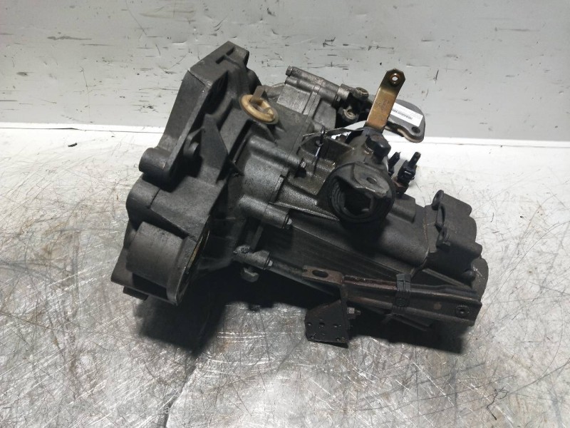 Recambio de caja cambios para volkswagen golf iii berlina (1h1) 1.4 referencia OEM IAM CZA 05125 148