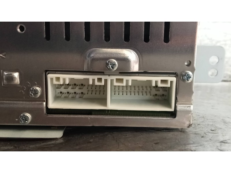 Recambio de sistema audio / radio cd para kia rio uefa euro 2016 referencia OEM IAM 961701W770CA  