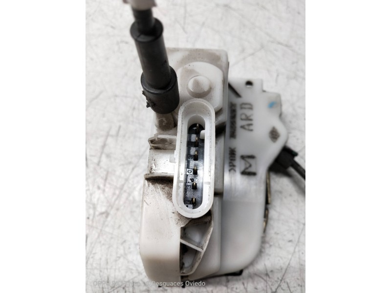 Recambio de motor cierre centralizado trasero derecho para citroen c3 1.4 hdi sx plus referencia OEM IAM   