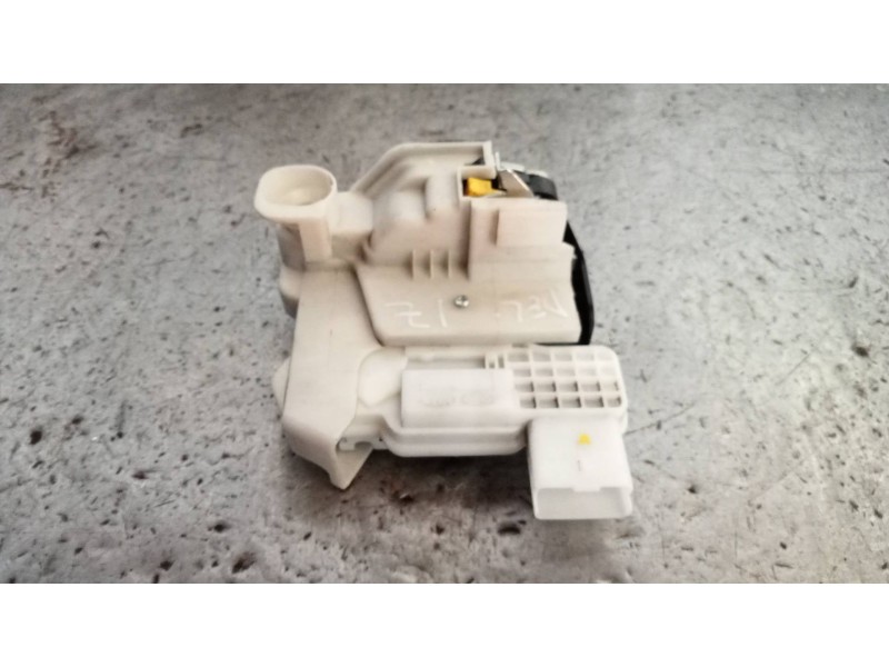 Recambio de motor cierre centralizado delantero izquierdo para kia rio uefa euro 2016 referencia OEM IAM   