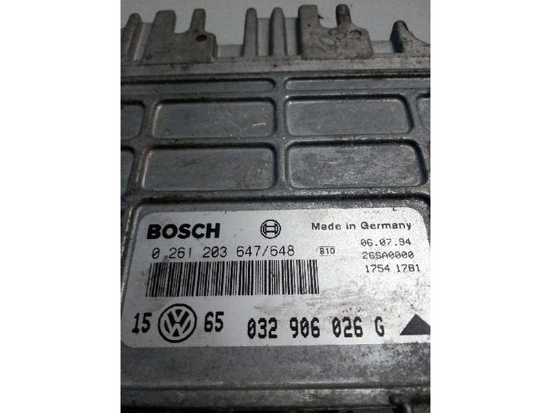 Recambio de centralita motor uce para volkswagen golf iii berlina (1h1) 1.6 referencia OEM IAM 0261203647 0261203648 032906026G