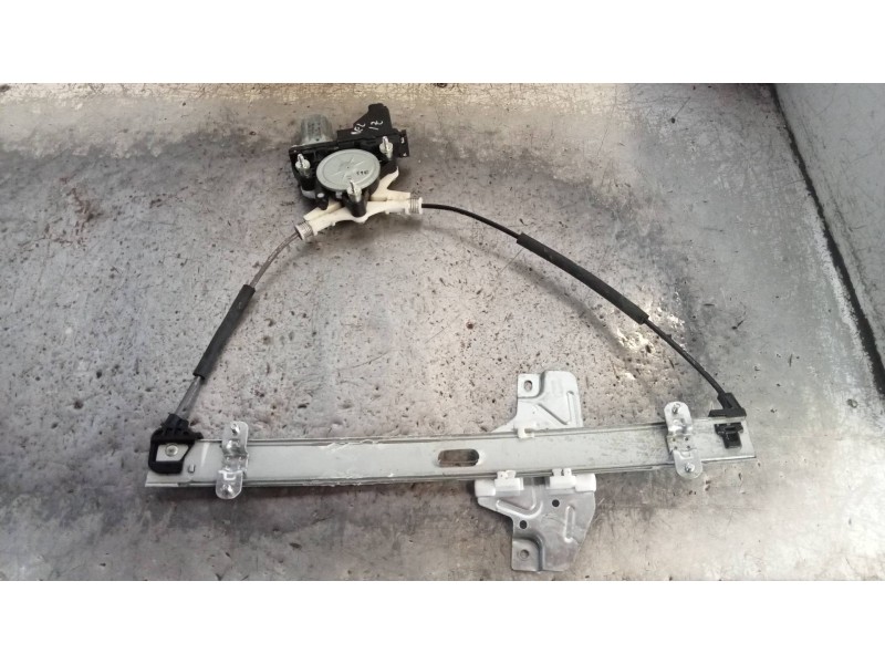 Recambio de elevalunas delantero izquierdo para kia rio uefa euro 2016 referencia OEM IAM 821501W310  