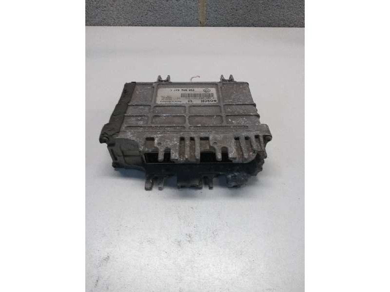 Recambio de centralita motor uce para volkswagen polo berlina (6n1) 1.0 referencia OEM IAM 0261203931 0261203932 030906027E Recambio de centralita motor uce para volkswagen polo berlina (6n1) 1.0 referencia OEM IAM 0261203931 0261203932 030906027E