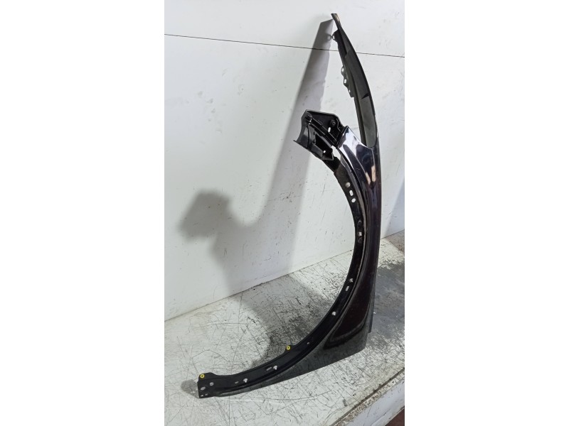 Recambio de aleta delantera izquierda para volvo c30 d5 kinetic referencia OEM IAM   