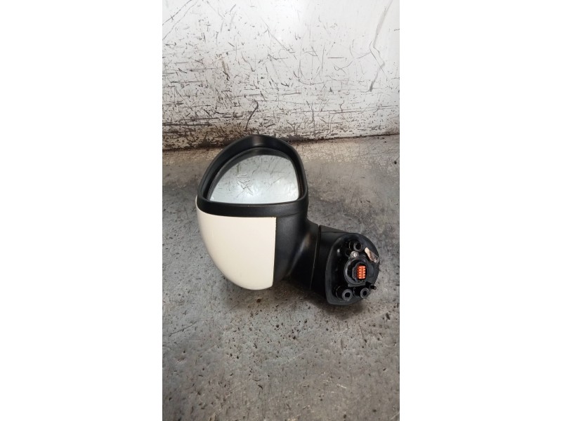 Recambio de retrovisor derecho para kia rio uefa euro 2016 referencia OEM IAM   ELECTRICO