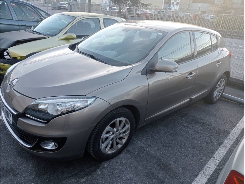 renault megane iii berlina 5 p del año 2013