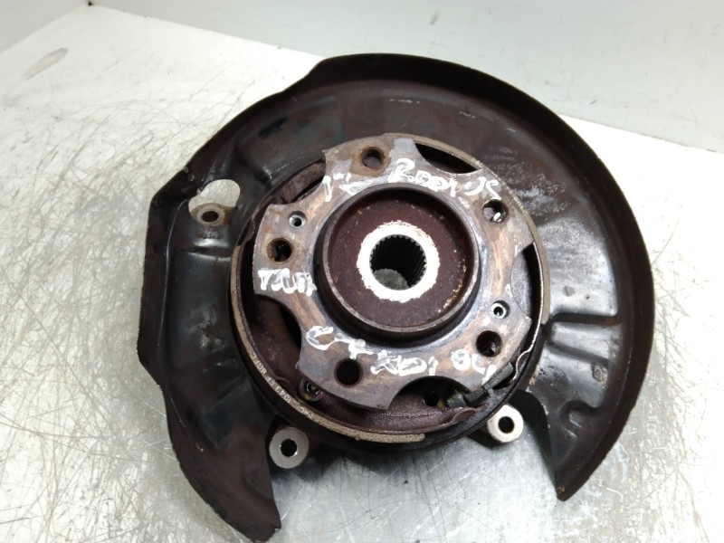 Recambio de mangueta trasera izquierda para ssangyong rodius 2.7 turbodiesel cat referencia OEM IAM   