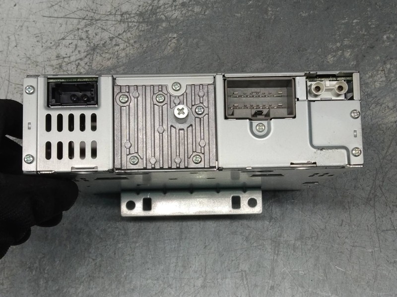 Recambio de sistema audio / radio cd para volvo c30 d5 kinetic referencia OEM IAM 30732851AA  