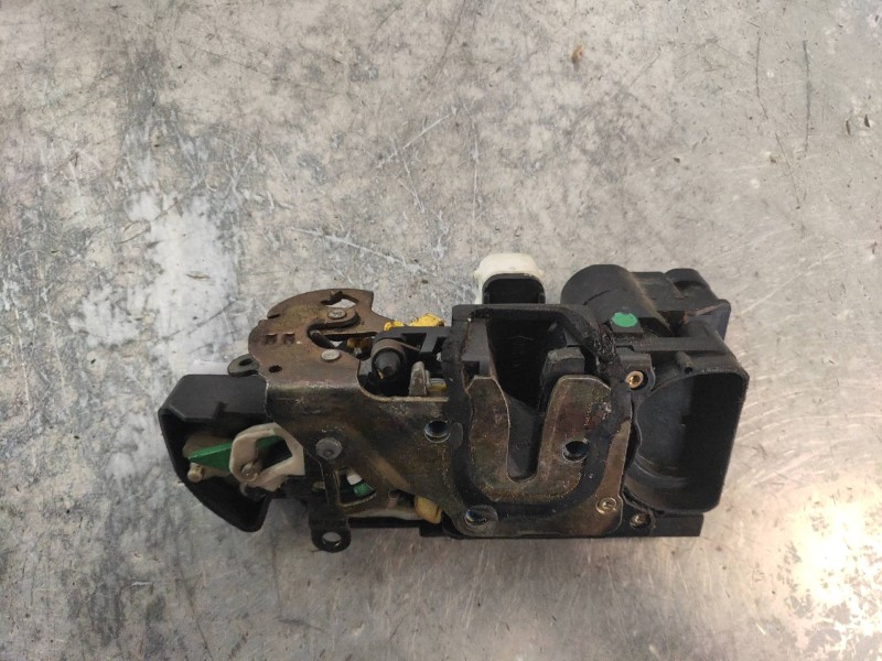 Recambio de motor cierre centralizado delantero derecho para opel frontera b basis referencia OEM IAM 16637560  