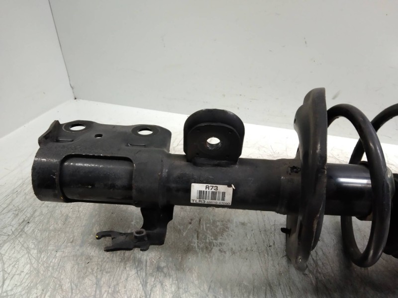 Recambio de amortiguador delantero derecho para toyota prius (nhw30) referencia OEM IAM 4851047090  