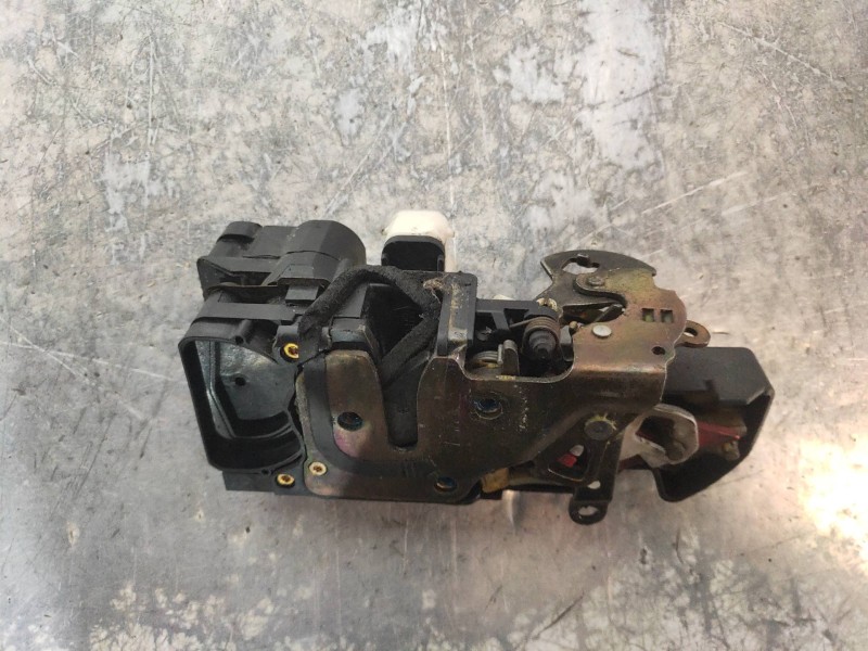 Recambio de motor cierre centralizado delantero izquierdo para opel frontera b basis referencia OEM IAM 16637561  