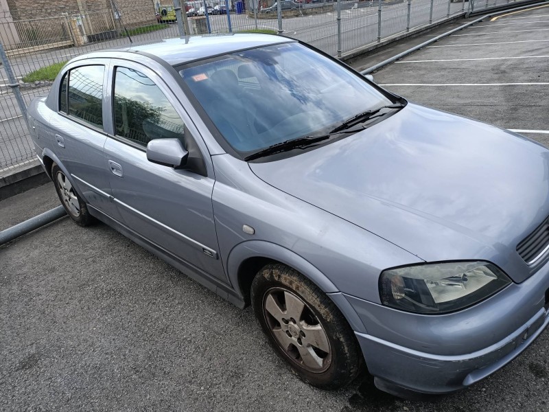 opel astra g berlina del año 2003