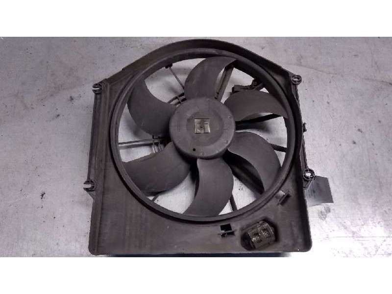 Recambio de electroventilador para renault clio ii fase i (b/cbo) 1.6 16v referencia OEM IAM 90250928D 7700836311 GATE