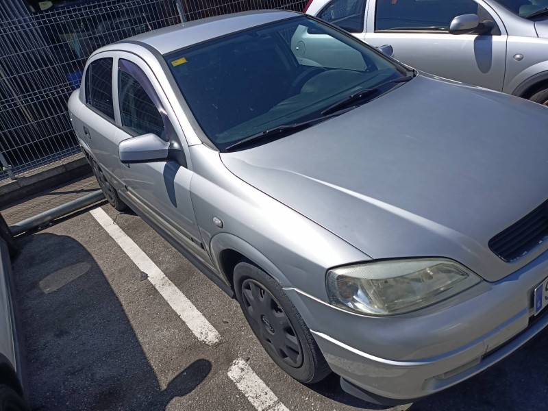 opel astra g berlina del año 1998