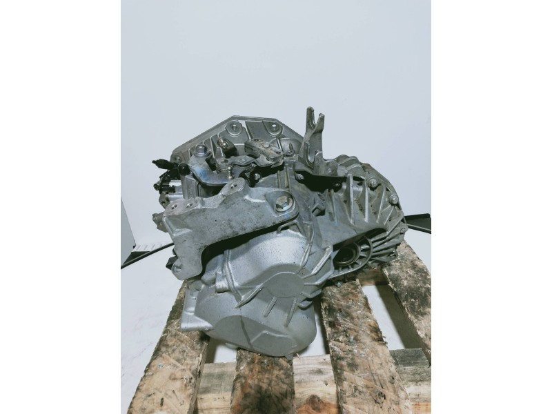 Recambio de caja cambios para chevrolet cruze ls referencia OEM IAM AVD R13056795 F40