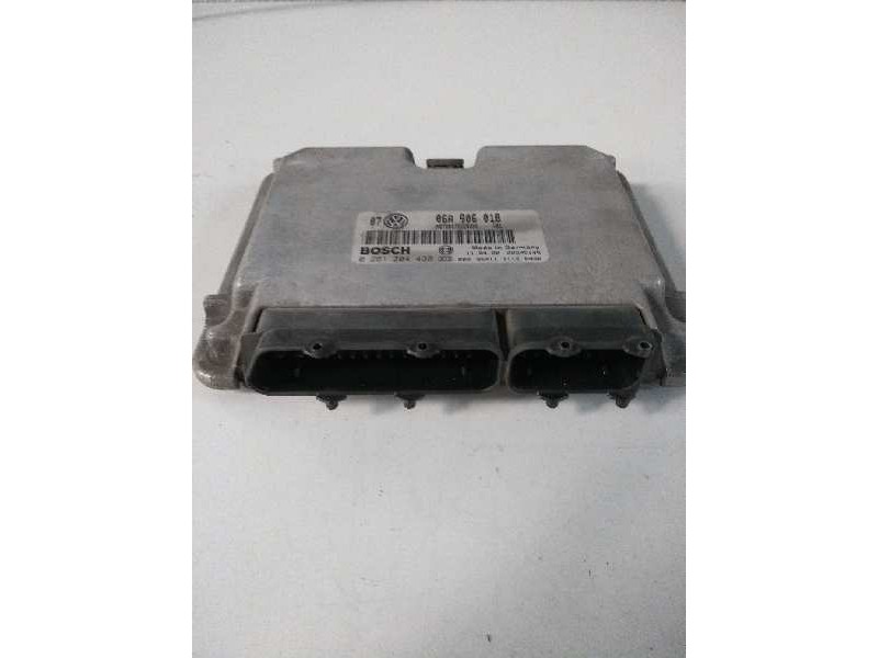 Recambio de centralita motor uce para volkswagen golf iv berlina (1j1) 1.8 referencia OEM IAM 0261204438 06A906018  Recambio de centralita motor uce para volkswagen golf iv berlina (1j1) 1.8 referencia OEM IAM 0261204438 06A906018