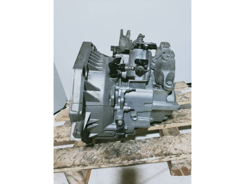 Recambio de caja cambios para chevrolet cruze ls referencia OEM IAM AVD R13056795 F40