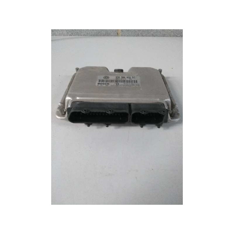 Recambio de centralita motor uce para volkswagen polo berlina (6n2) 1.4 referencia OEM IAM 0261207593 030906032DT ME7510