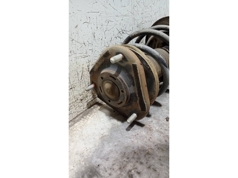 Recambio de amortiguador delantero derecho para toyota auris básico referencia OEM IAM   