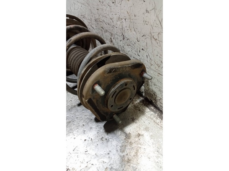 Recambio de amortiguador delantero izquierdo para toyota auris básico referencia OEM IAM   