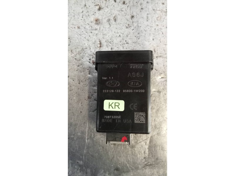 Recambio de modulo electronico para kia rio uefa euro 2016 referencia OEM IAM 958001W200 223128122 