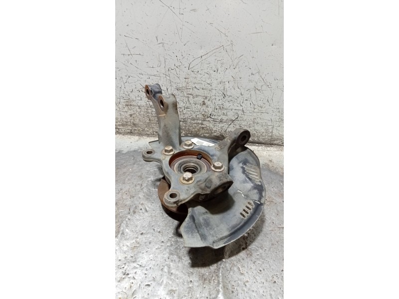 Recambio de mangueta delantera derecha para toyota auris básico referencia OEM IAM   