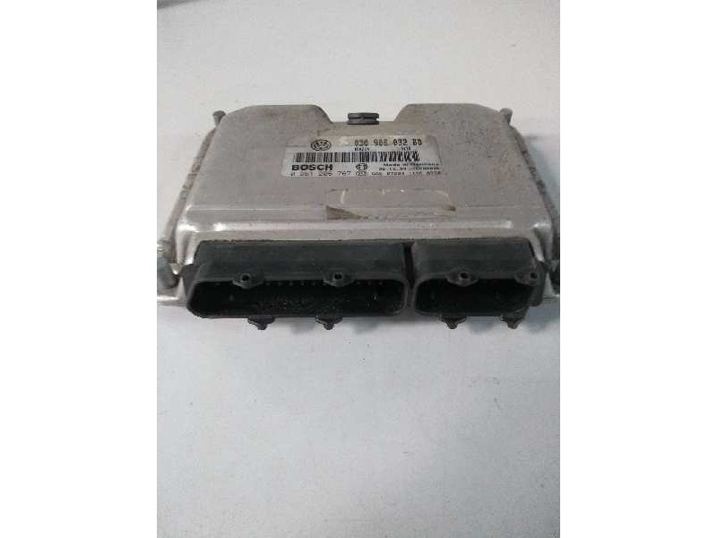 Recambio de centralita motor uce para volkswagen polo berlina (6n2) 1.4 referencia OEM IAM 0261206767 030906032BD 