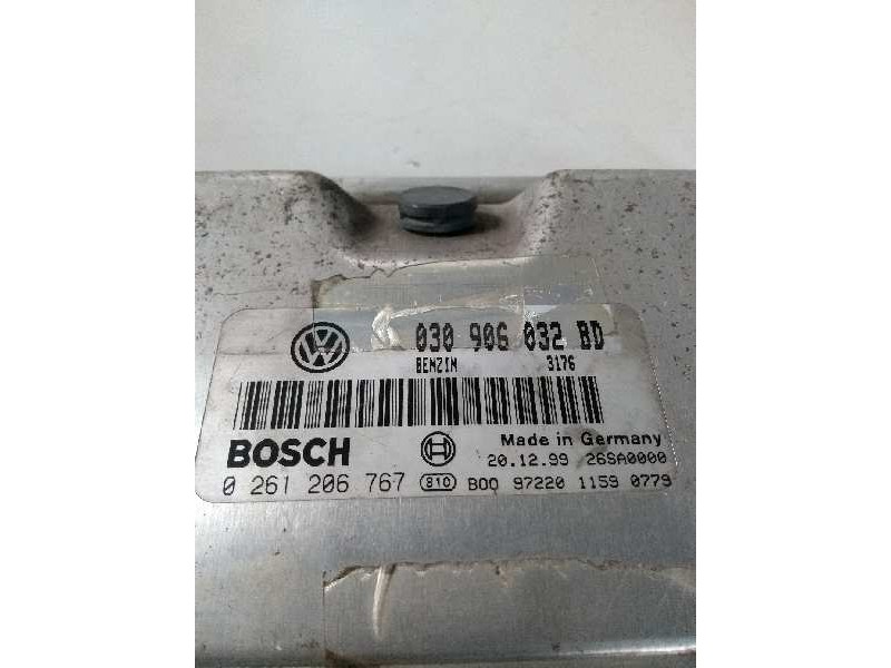 Recambio de centralita motor uce para volkswagen polo berlina (6n2) 1.4 referencia OEM IAM 0261206767 030906032BD 