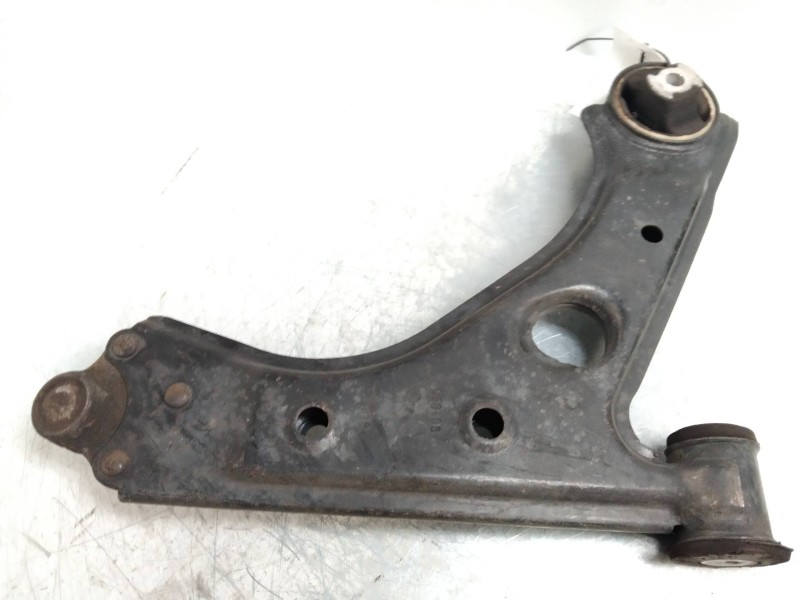 Recambio de brazo suspension inferior delantero izquierdo para fiat fiorino 1.3 16v jtd cat referencia OEM IAM   