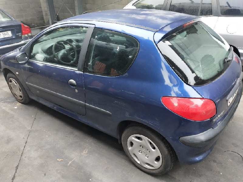 peugeot 206 berlina del año 1999
