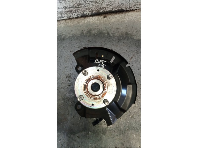 Recambio de mangueta delantera izquierda para kia rio uefa euro 2016 referencia OEM IAM   