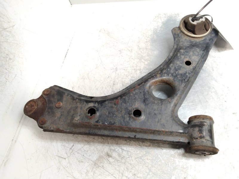 Recambio de brazo suspension inferior delantero izquierdo para fiat fiorino básico referencia OEM IAM   