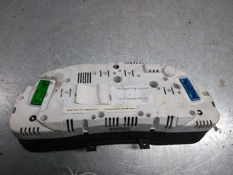 Recambio de cuadro instrumentos para volkswagen passat berlina (3b2) 1.8 20v turbo referencia OEM IAM   